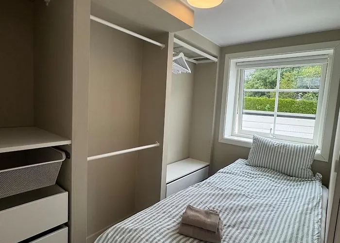 Charming And Modern House With Two Bedrooms Apartment *